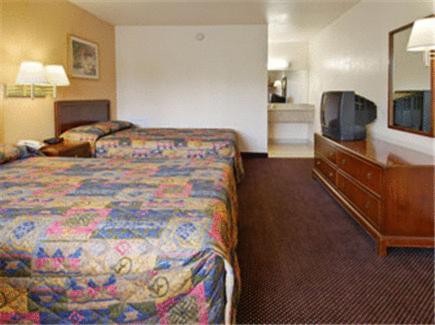 המפטון Belmont Inn And Suites חדר תמונה