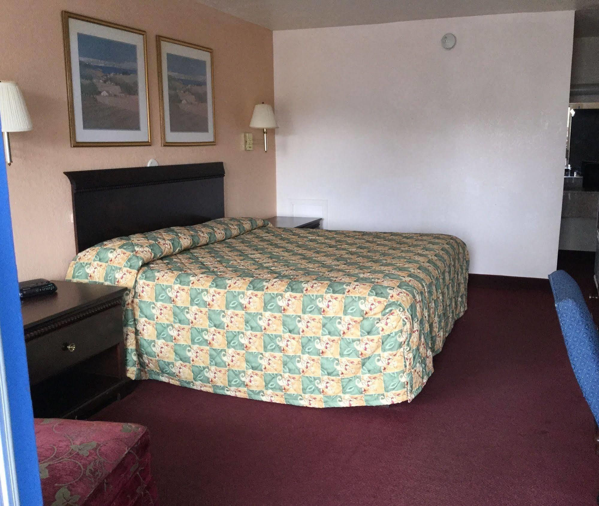 המפטון Belmont Inn And Suites מראה חיצוני תמונה
